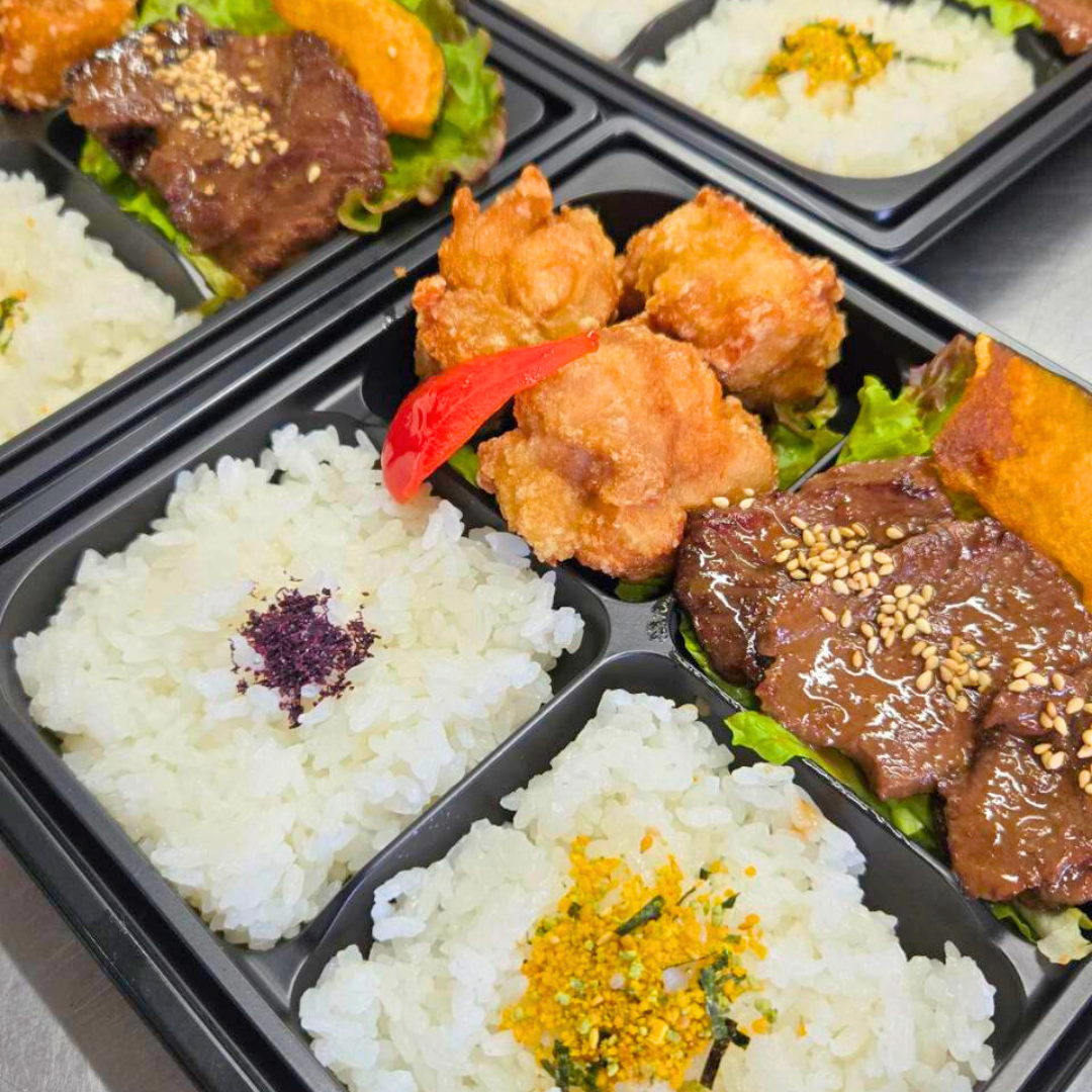 「厳選牛ハラミ＆唐揚げの二種盛り弁当」を8個ご予約｜店頭受け取り／香川県高松市